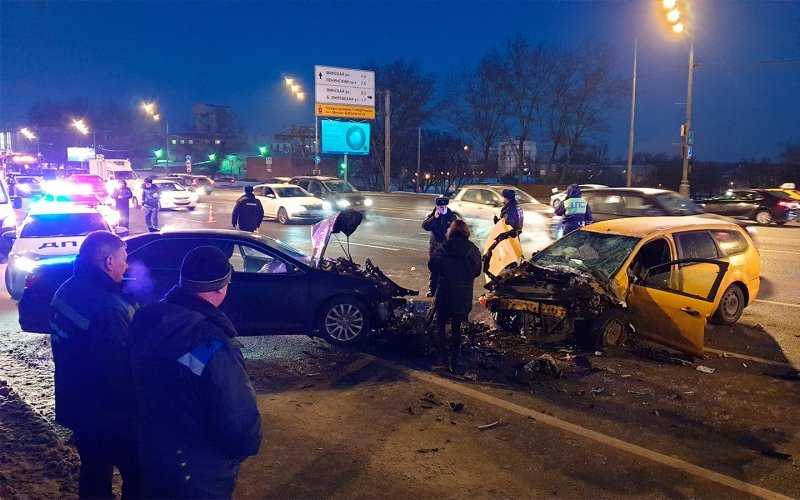 
            «Это причина ДТП». Власти потребовали отменить ненаказуемые +20 км/ч
        