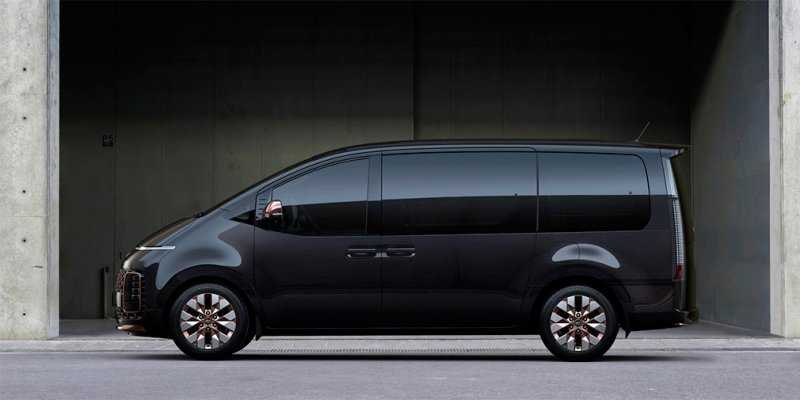 
            Hyundai показал 11-местный минивэн с дизайном космического корабля
        