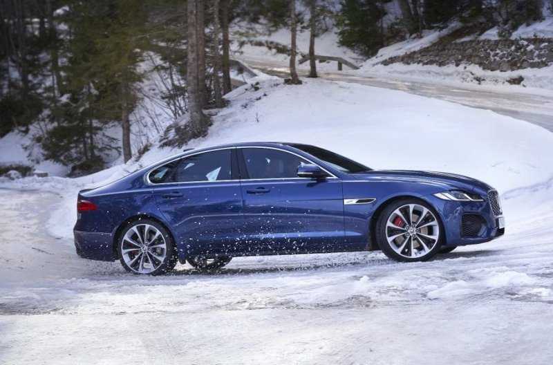 Jaguar открыл прием заказа на обновленный XF в России
