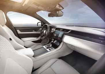 Jaguar XF после обновления подорожал почти на миллион