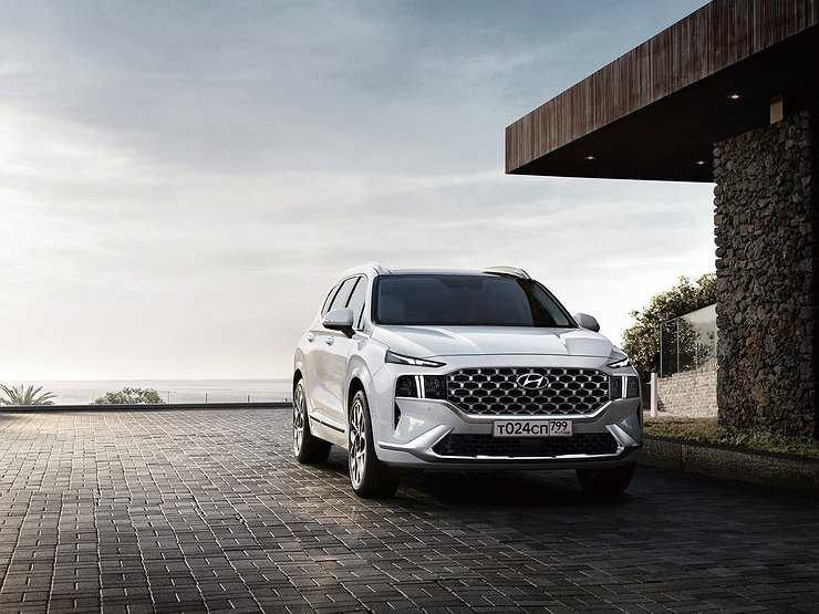 Кроссовер Hyundai Santa Fe получил в России новую версию