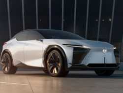 Lexus показал 544-сильный электрокар с запасом хода 600 километров