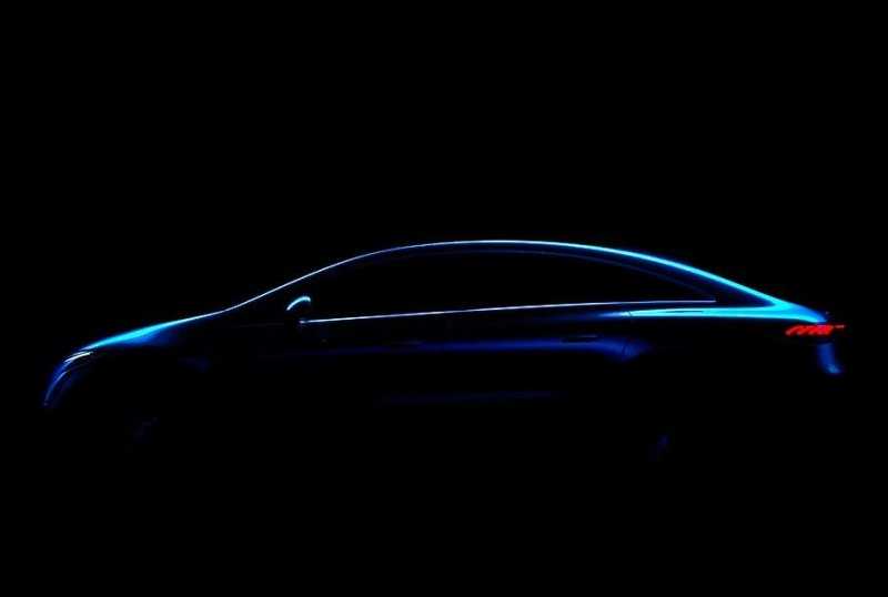Mercedes-Benz показал новое изображение электрического седана EQS