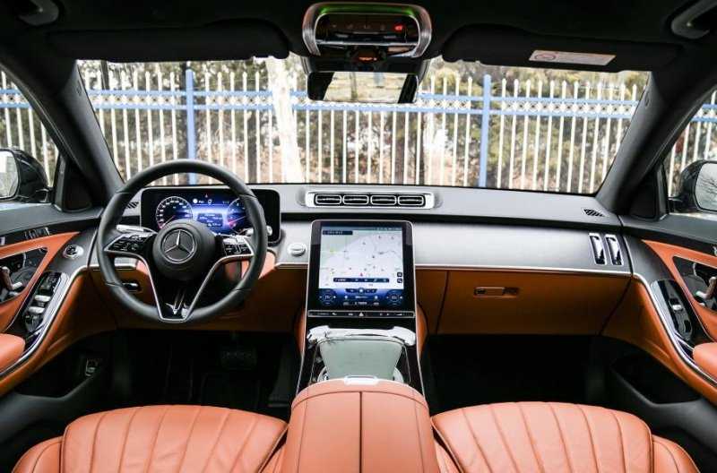 Mercedes-Benz S-Class обзавелся новой базовой версией и подешевел