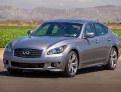 На 36 старых российских Infiniti Q70 бесплатно заменят карданный вал