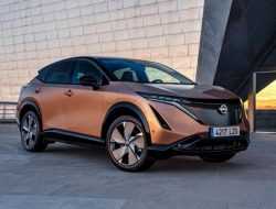 Nissan рассказал, в какие цвета будет красить электрокары Ariya