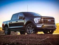 Новые пикапы Ford F-150 приезжают ржавыми в автосалоны