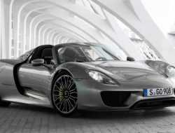 Новый гиперкар Porsche появится через несколько лет