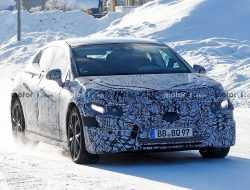 Новый седан Mercedes-Benz заметили на дороге