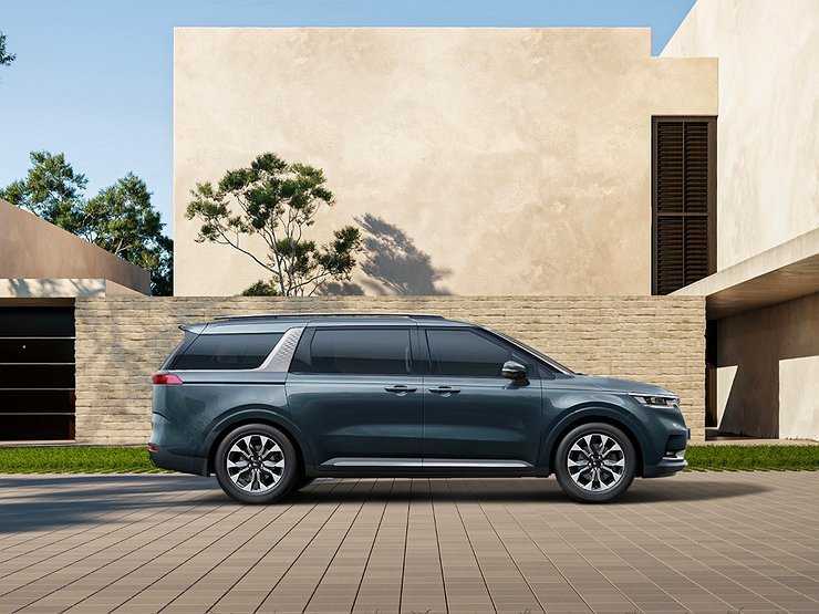 Объявлены цены на новый кроссвэн Kia Carnival