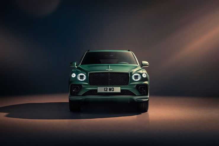 Обновленный кроссовер Bentley Bentayga стал доступен для российских миллионеров