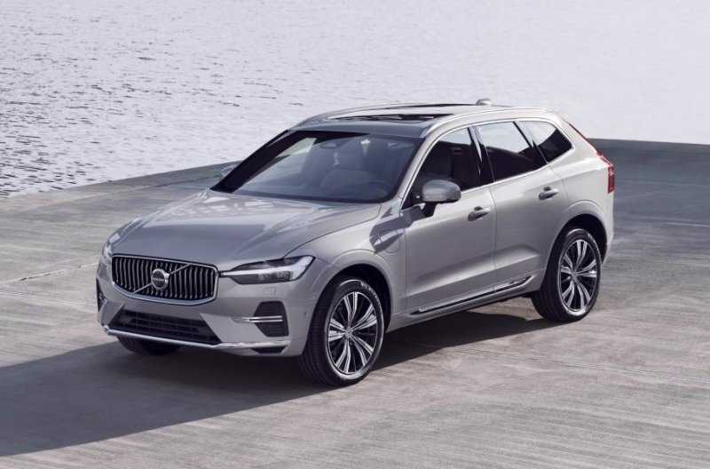 Обновлённый Volvo XC60, первая партия Aurus Senat и самый роскошный Jeep: главное за неделю
