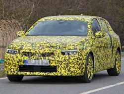 Opel Astra нового поколения: опубликованы первые фотографии