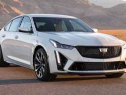 Почему Cadillac CT5-V Blackwing не получил мотор от Corvette