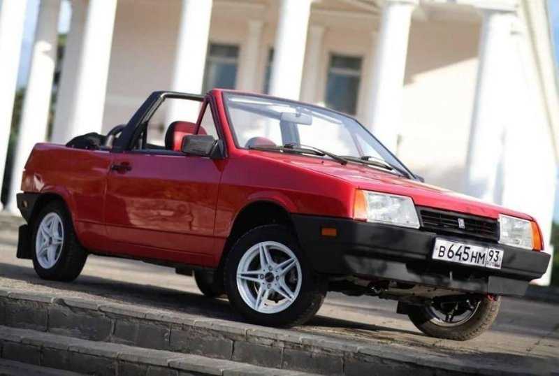 Посмотрите на редкий экспортный кабриолет Lada стоимостью 1,3 миллиона рублей