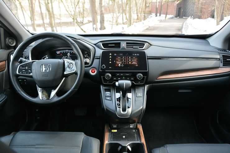 Рухнувший сервант: первый и последний тест-драйв обновленного кроссовера Honda CR-V