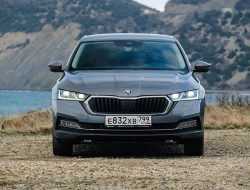 Skoda Octavia получила в России новые версии и моторы