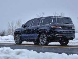 У нового Jeep Wagoneer появится длиннобазная версия