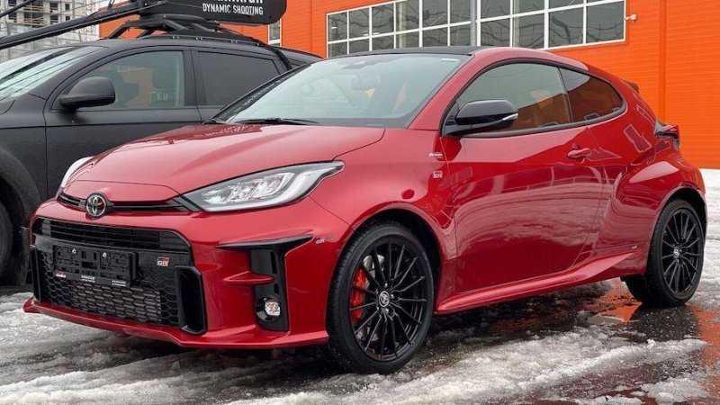 В России продают «заряженный» Toyota Yaris по цене нового Land Cruiser