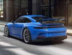 Вдохновением для одного из цветов нового Porsche 911 GT3 стала суперъяхта