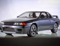 Видео: Nissan показал процесс заводской реставрации Skyline GT-R