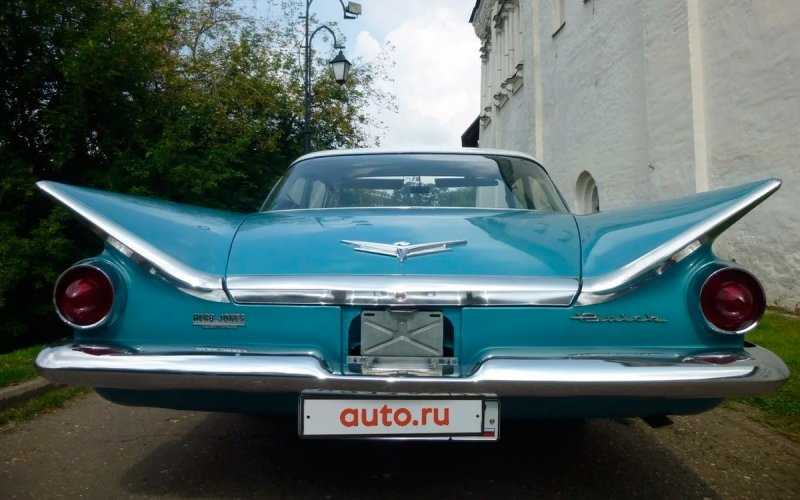 
            Американский седан 50-х годов Buick LeSabre решили продать за ₽6 млн
        