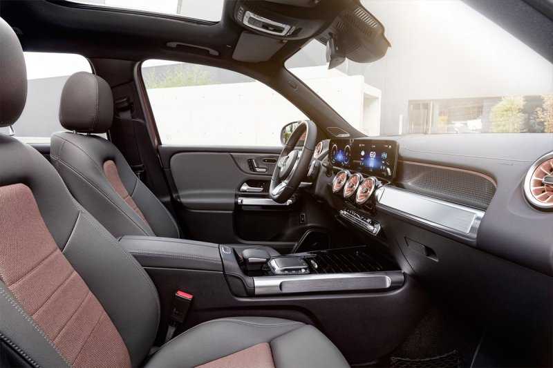 
            Mercedes разработал новый 292-сильный компактный кроссовер
        