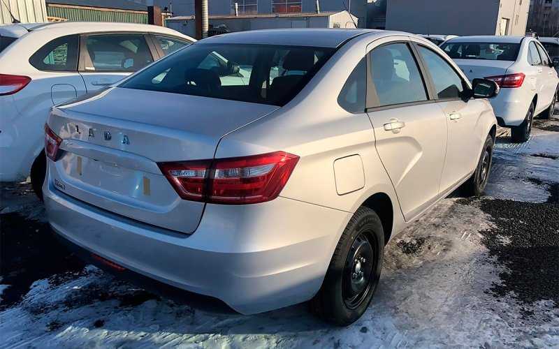 
            Штраф 300 000 руб., откровения ГИБДД и новая Vesta. Автоновости недели
        