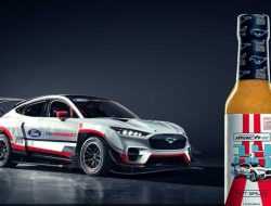1400-сильный Ford Mustang Mach-E «превратили» в острый соус