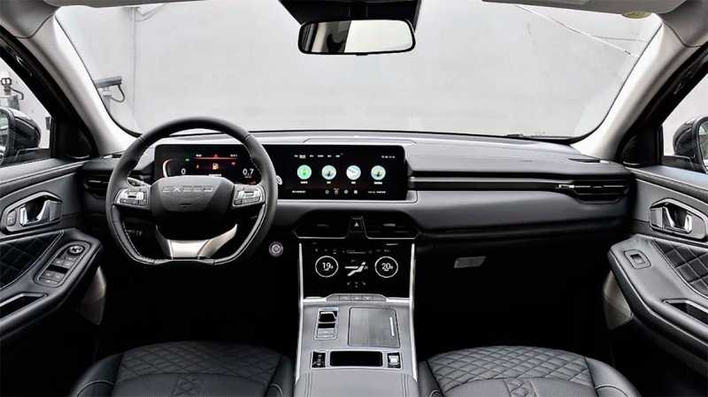 
            Chery привезет в Россию три новых кроссовера
        