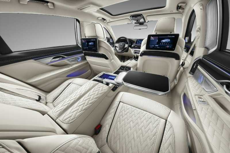 
            BMW выпустила роскошную 7-Series стоимостью $400 тыс.
        