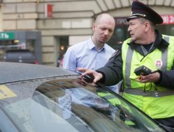 ГИБДД пообещала массовые рейды против тонировки