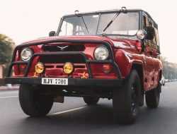 Необычную модификацию классического УАЗ-469 сфотографировали в Индии