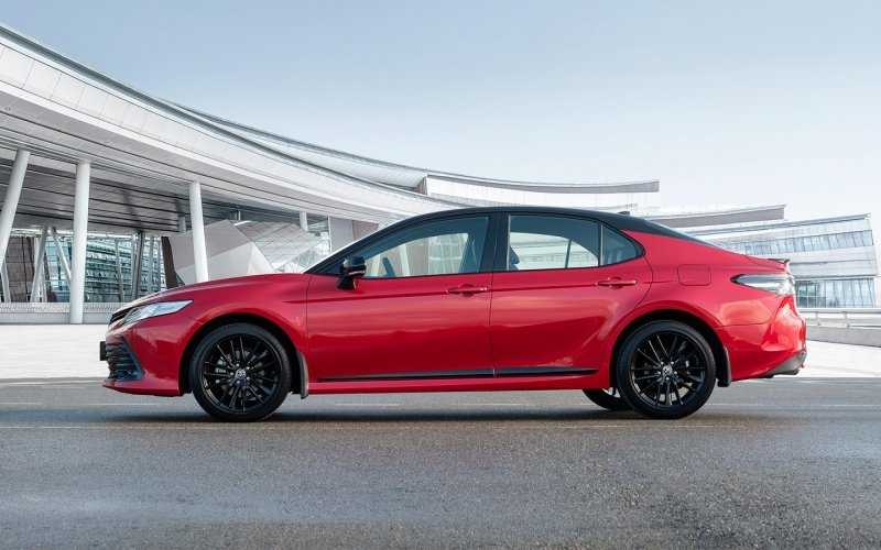 
            Toyota начала российские продажи новой Camry
        
