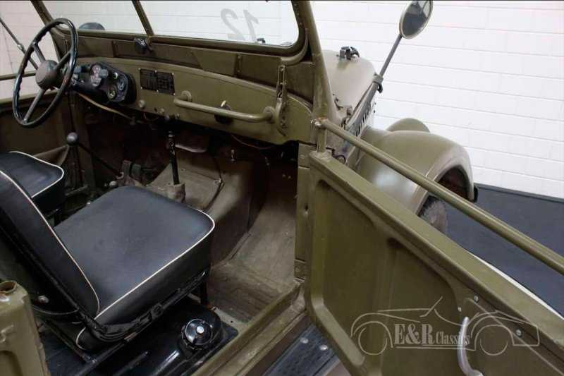 
            В Нидерландах выставили на продажу советский внедорожник за &euro;13 тыс.
        