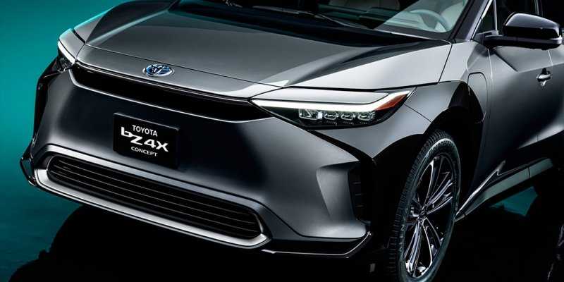 
            Toyota&nbsp;показала новый кроссовер размером с RAV4
        