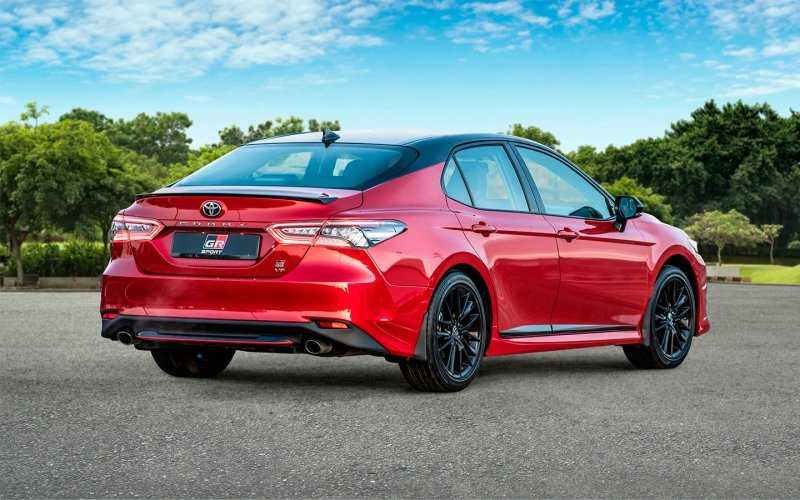 
            Toyota начала российские продажи новой Camry
        