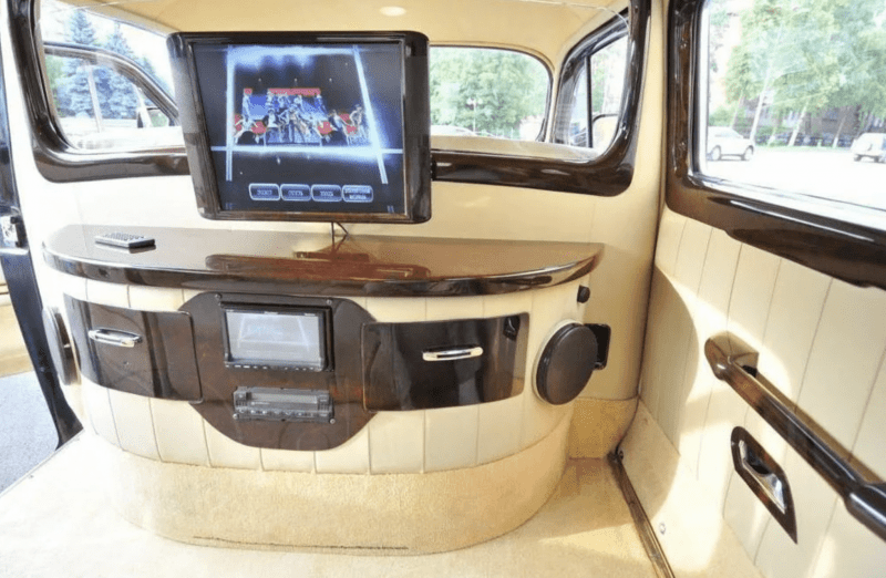 
            В России продают ЗиС-110 с двигателем от Cherokee за 15 млн рублей
        