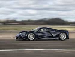 В США начались тесты кандидата на звание быстрейшей машины в мире. Видео