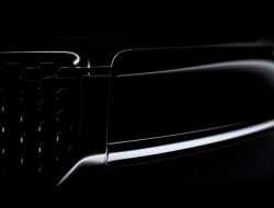 Jeep анонсировал новый семиместный внедорожник на видео