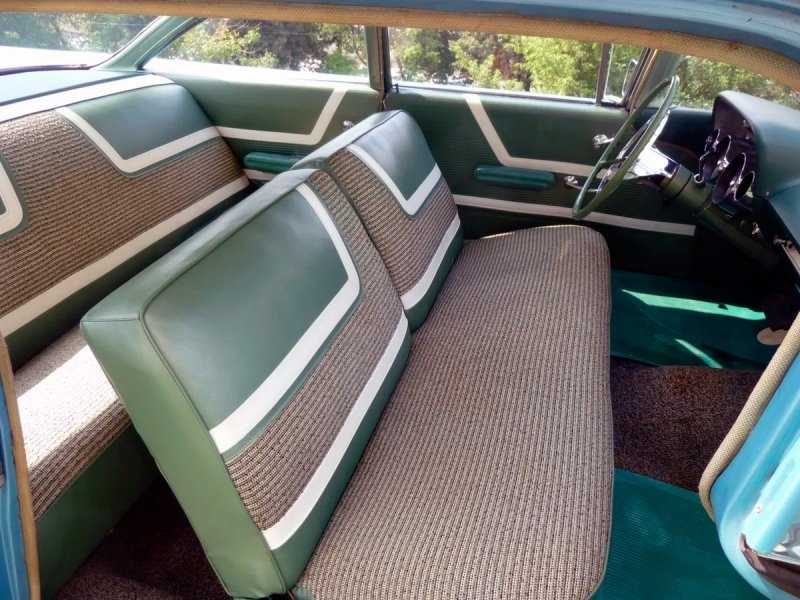 
            Американский седан 50-х годов Buick LeSabre решили продать за ₽6 млн
        