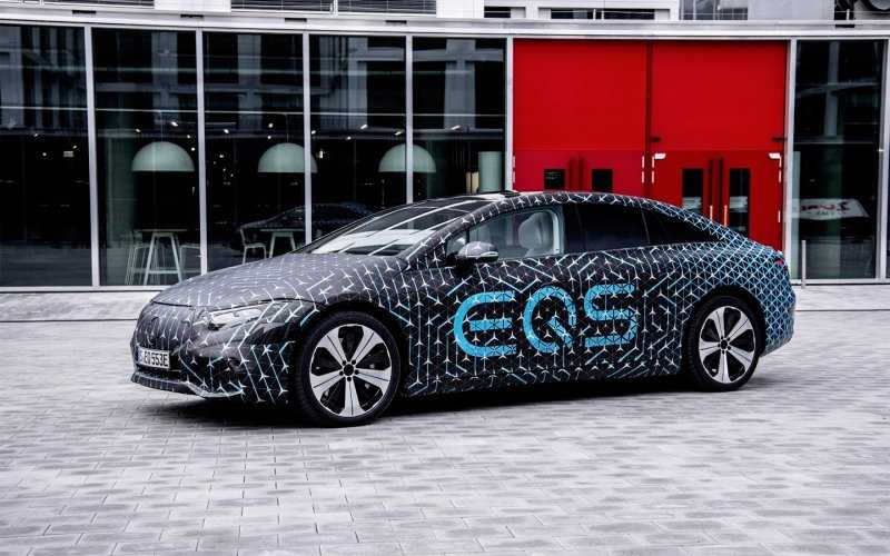 
            Флагманский электрокар Mercedes сможет проехать 770 км без подзарядки
        