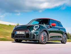 Названы российские цены на обновленный Mini John Cooper Works