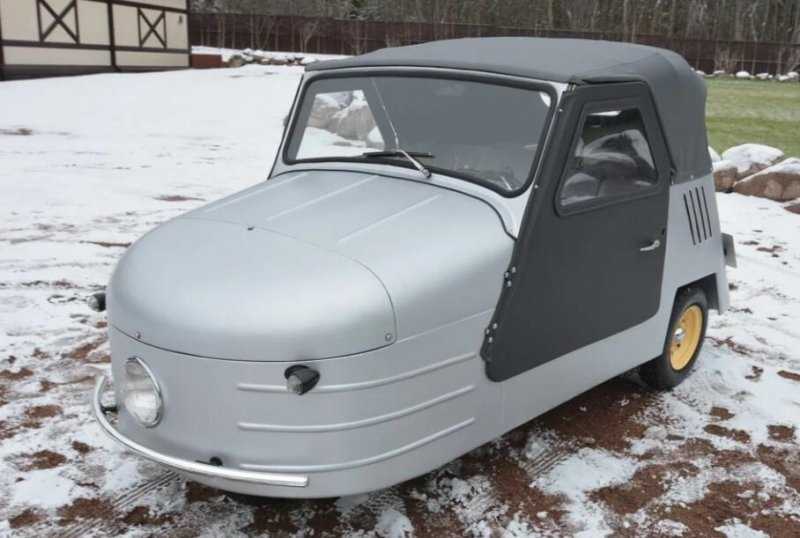 63-летнюю трехколесную мотоколяску без пробега продают в Санкт-Петербурге за 5,7 миллиона рублей