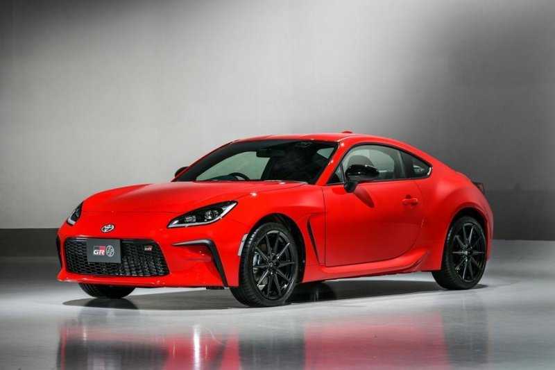 6,3 секунды до «сотни»: Toyota представила спорткар 86 нового поколения