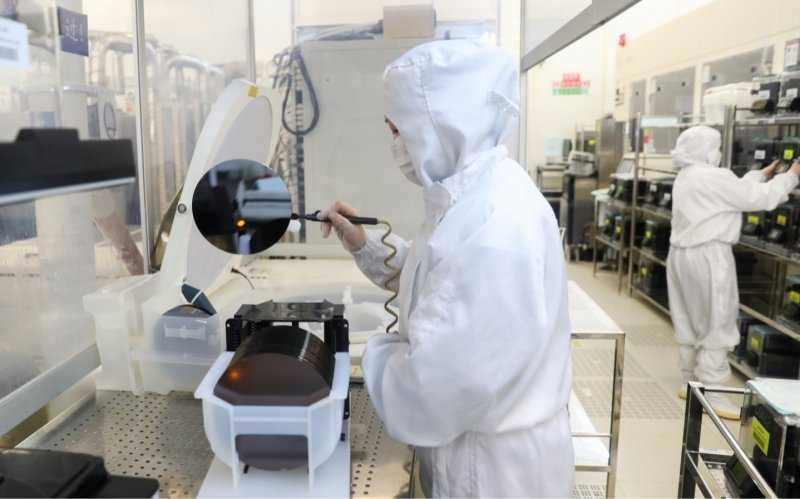 
            Мировой автопром может потерять 1,6 млн машин из-за пожара в Японии
        