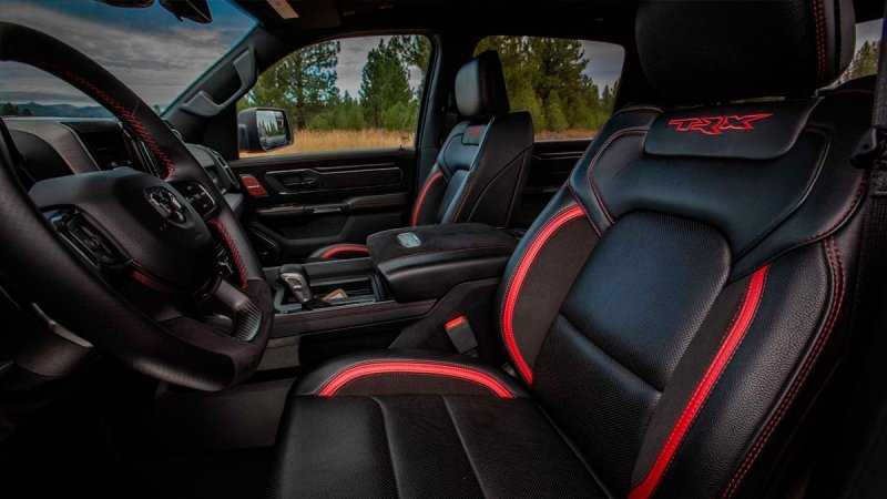 
            Hennessey переделал пикап Ram в 1000-сильный внедорожник
        