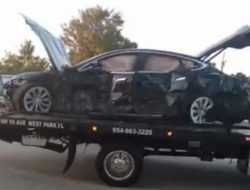 Водитель Tesla выжил после столкновения с домом на скорости 160 км/ч