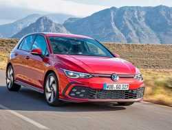 Volkswagen назвал российские цены на новый Golf