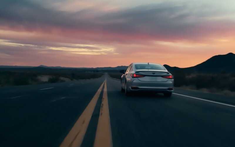
            Lexus анонсировал премьеру обновленного седана ES
        